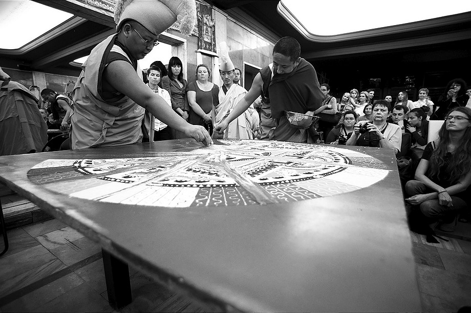 Ceremonia niszczenia mandali (Festiwal Kultury i Sztuki Tybetańskiej)